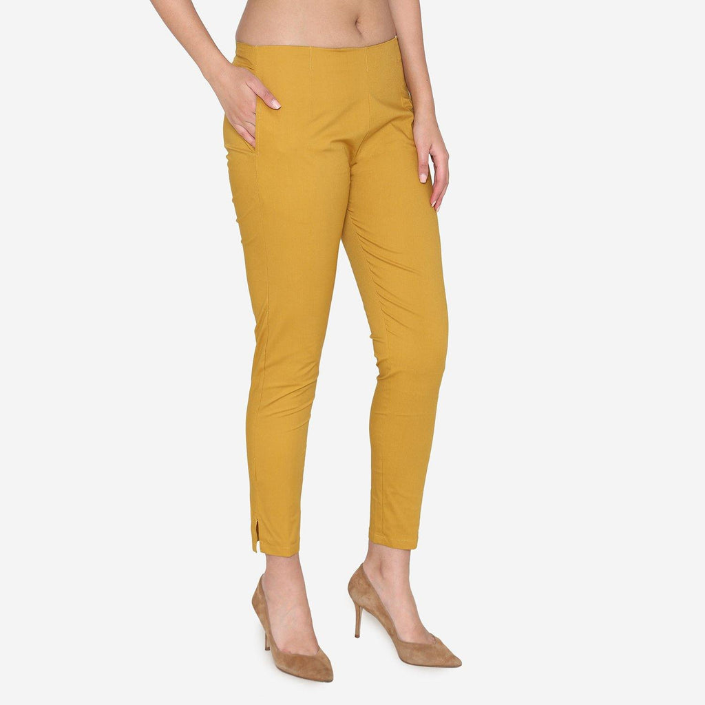 Discover golden Trousers online | It's the women who wear the trousers |  ZALANDO